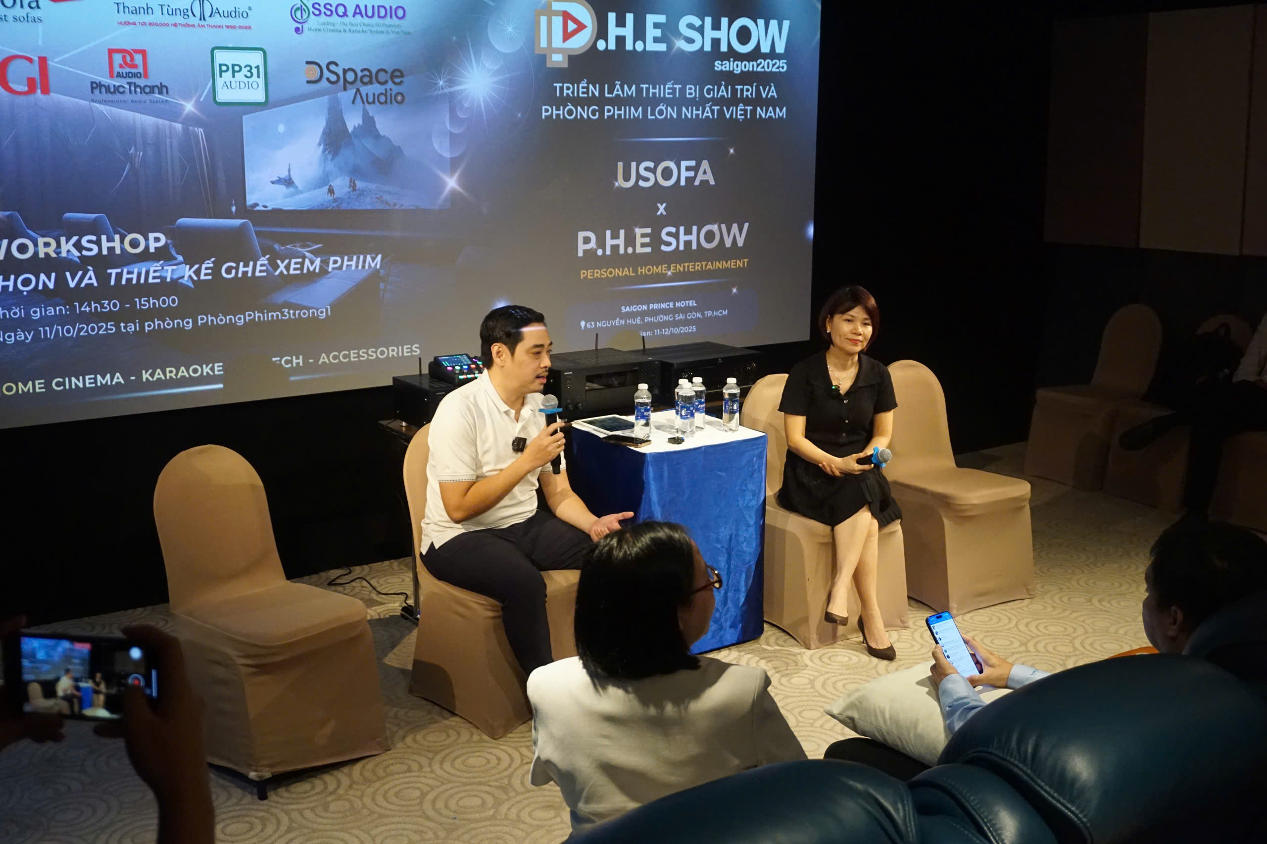 Host Mr.Cường Adam (CEO SSQ Audio) cùng Nguyễn Hà Ngọc Trân (CEO Usofa) Host Mr.Cường Adam (CEO SSQ Audio) cùng Nguyễn Hà Ngọc Trân (CEO Usofa)