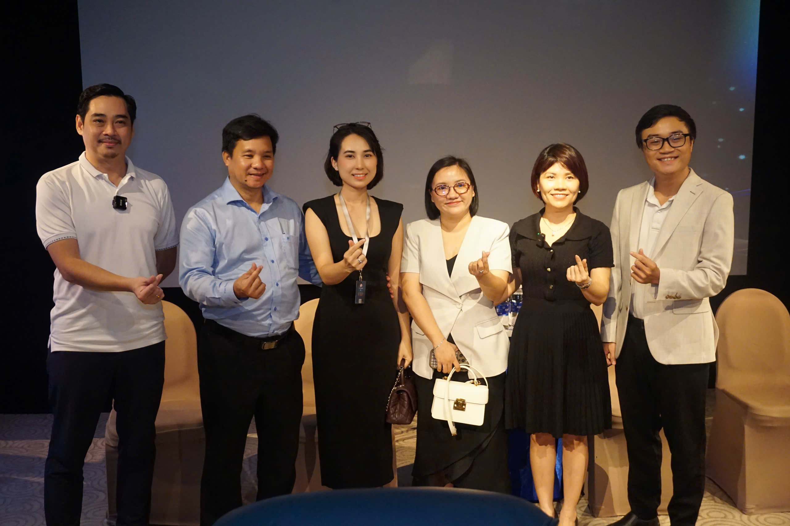 SỰ HỢP TÁC CHIẾN LƯỢC: KIẾN TẠO PHÒNG GIẢI TRÍ HOÀN HẢO SỰ HỢP TÁC CHIẾN LƯỢC: KIẾN TẠO PHÒNG GIẢI TRÍ HOÀN HẢO
