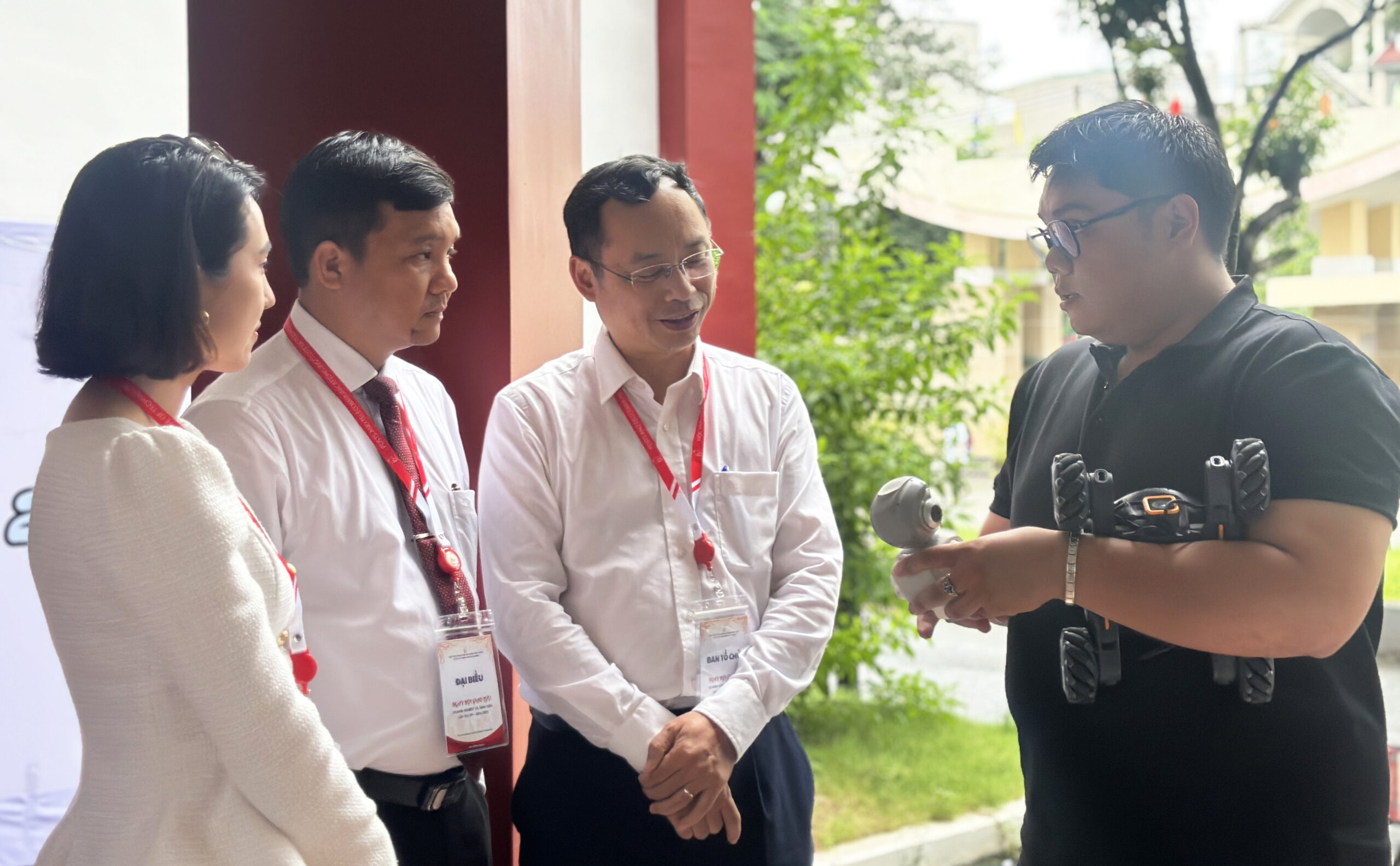 Khơi Dậy Đam Mê IoT & Nhà Thông Minh Trong Thế Hệ Gen Z (Sự kiện tại Đại Học PTIT)