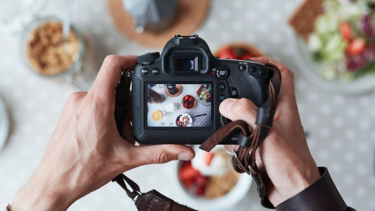 Ứng dụng điều chỉnh cân bằng trắng White Balance trên máy ảnh chuyên nghiệp khi chụp dưới các nguồn sáng CCT khác nhau